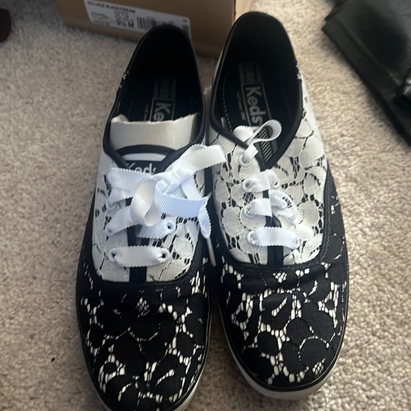 Keds Shoes Black And White Lace Keds With Ribbon Laces Poshmark